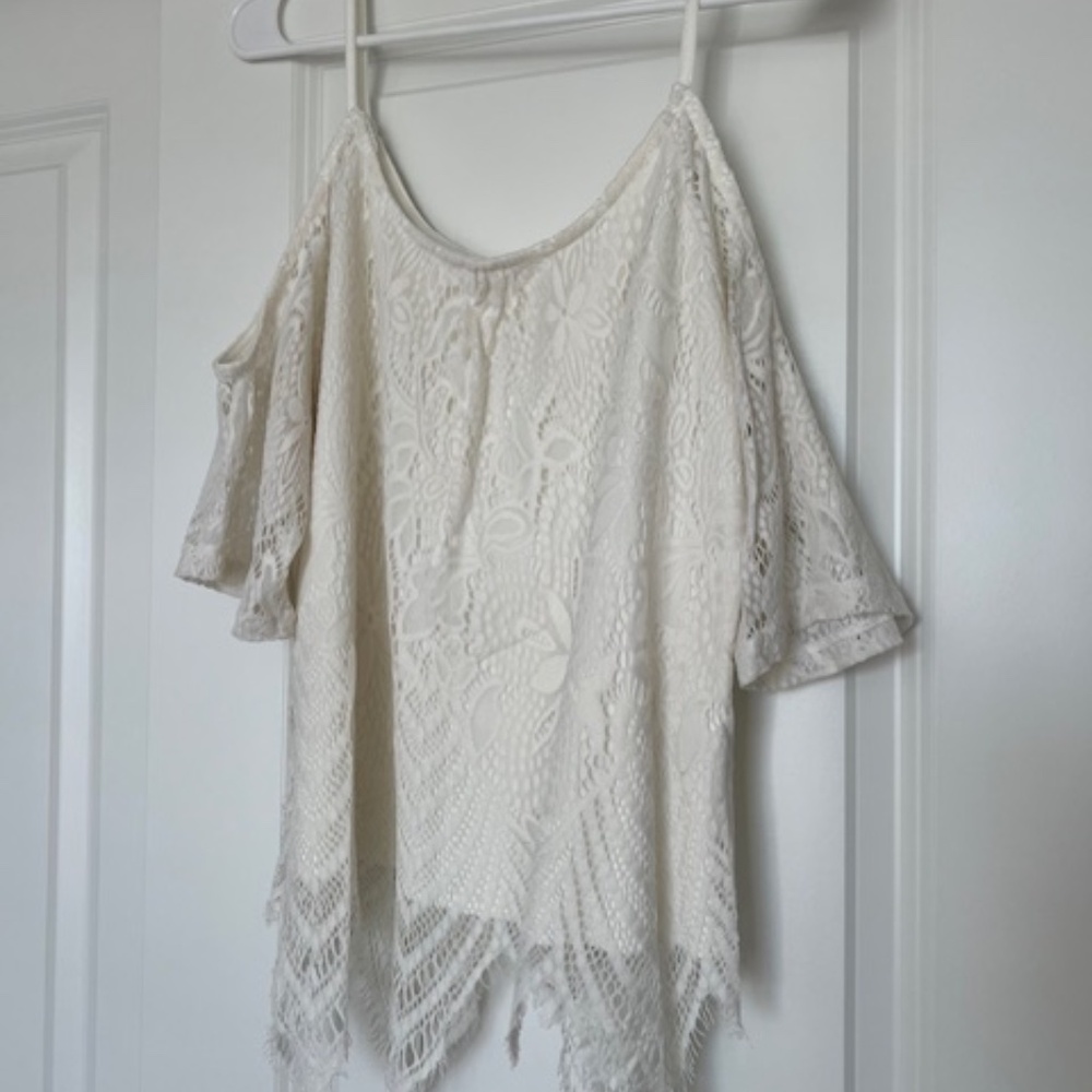Alya Open-Shoulder Lace White Top - Size M